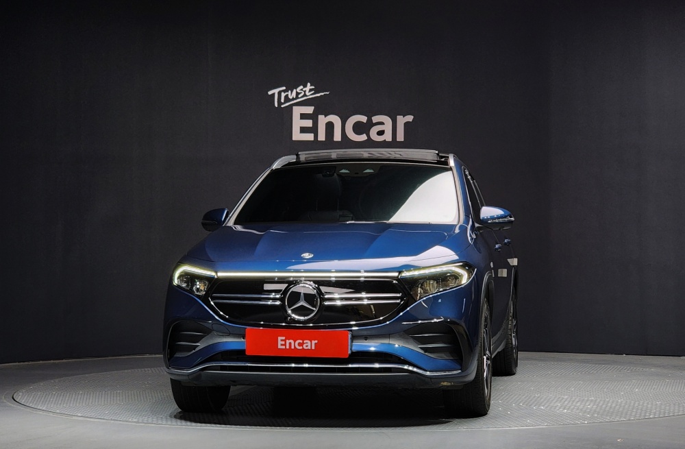 Mercedes-Benz EQA-H243
