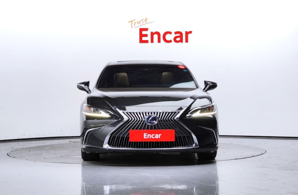 Lexus ES300h 7th generation