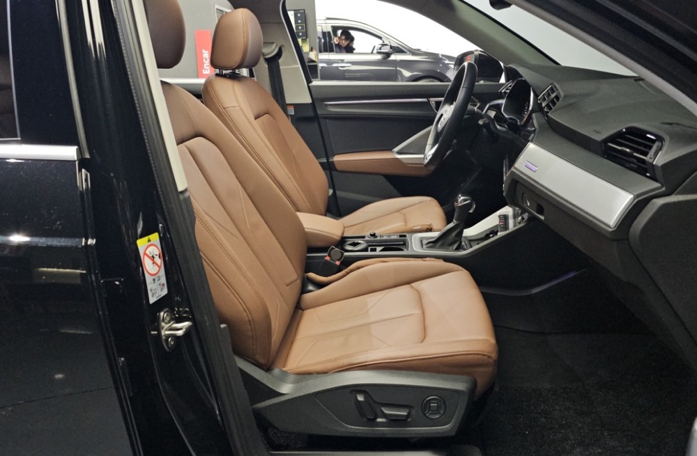 Audi Q3 (F3)