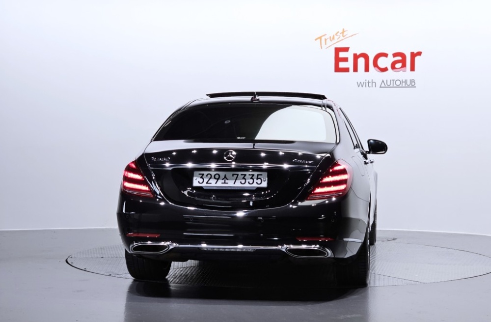 Mercedes-Benz S-Class W222