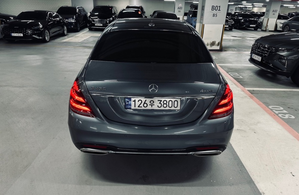 Mercedes-Benz S-Class W222