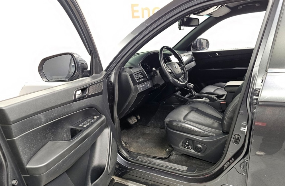 KG Mobility (Ssangyong) Rexton Sports Khan