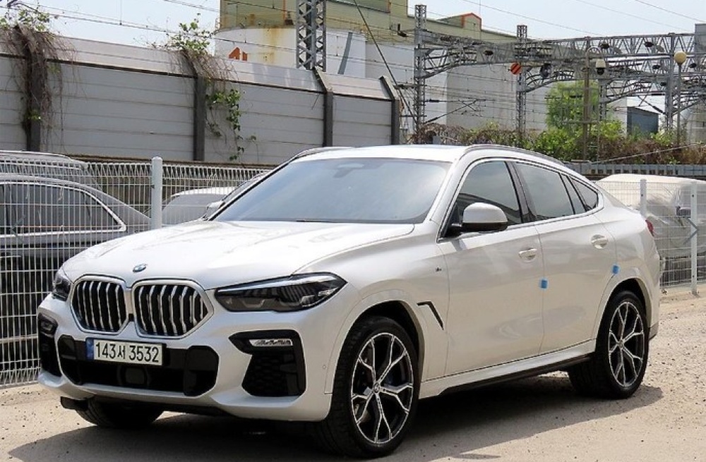 BMW X6 (G06)