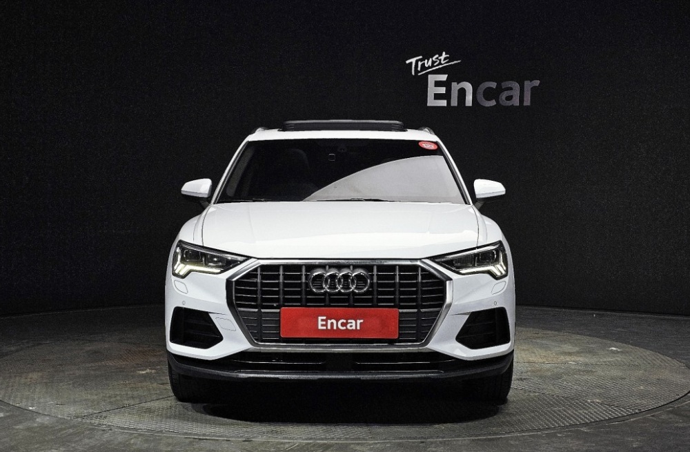 Audi Q3 (F3)