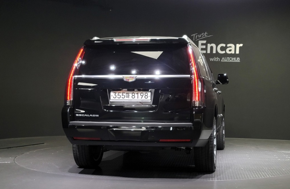 Cadillac escalade