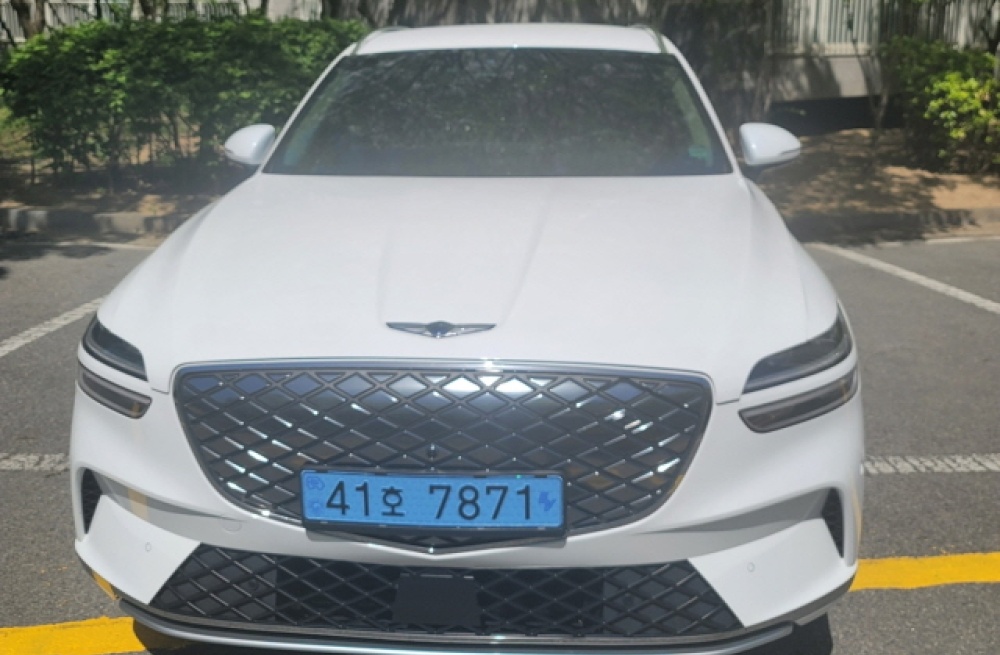 Genesis Electrified GV70