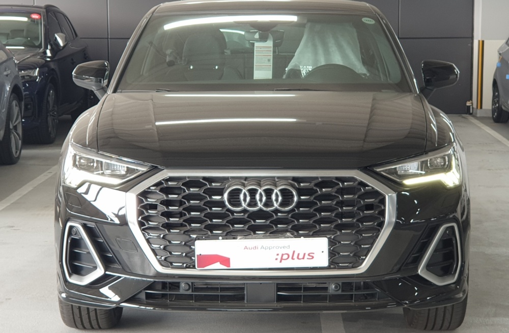 Audi Q3 (F3)