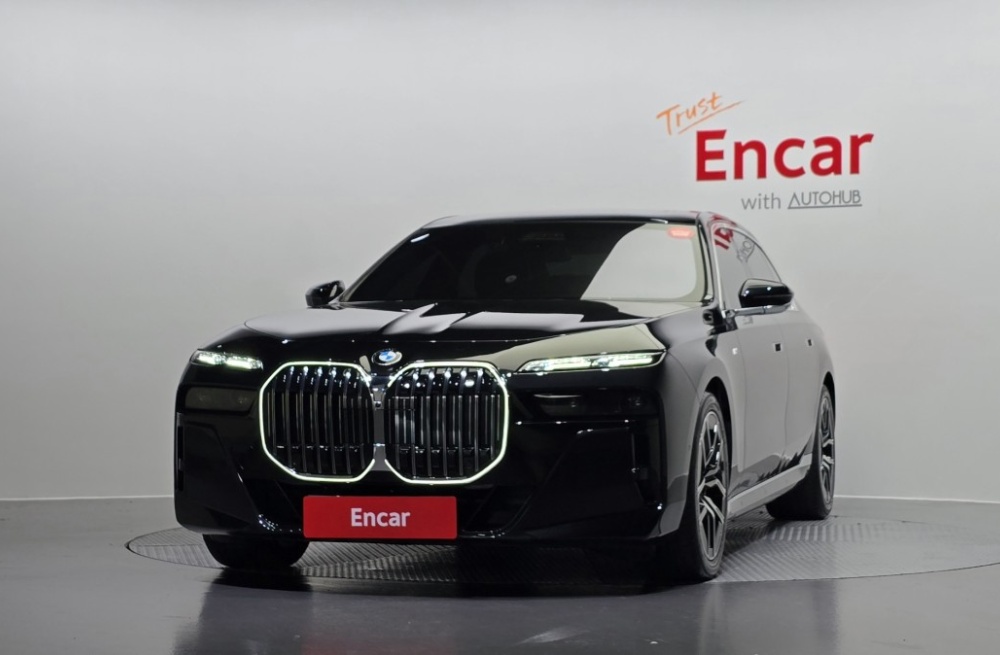 BMW 7 Series (G70)