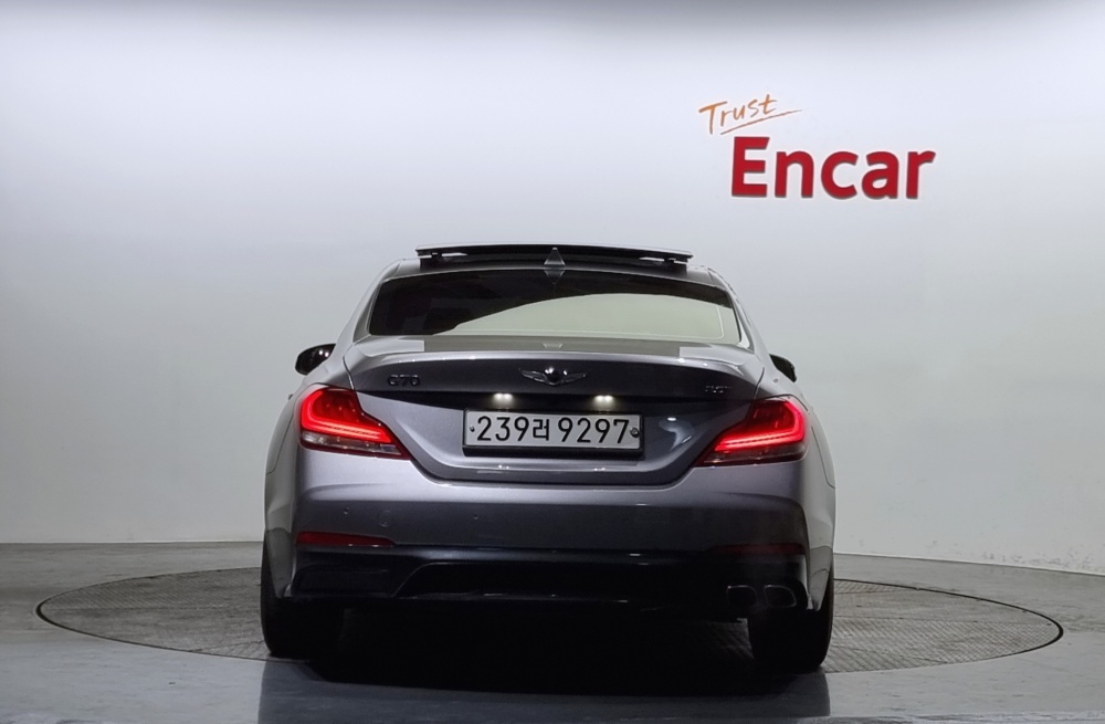 Genesis G70