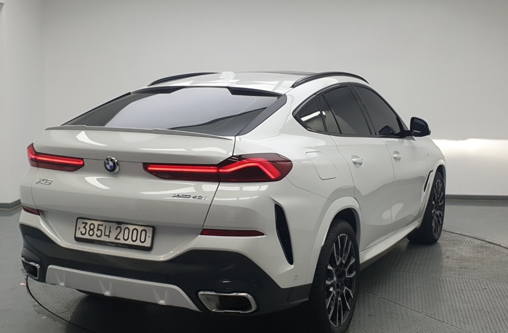 BMW X6 (G06)