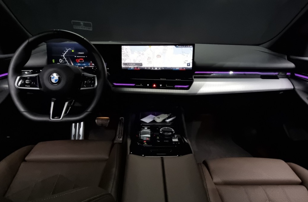 BMW 5 Series (G60)
