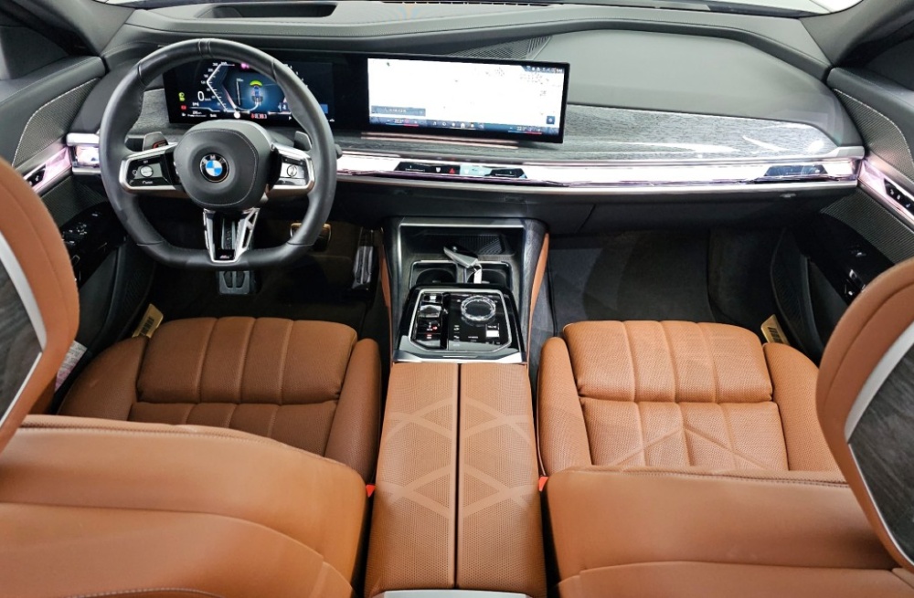 BMW 7 Series (G70)