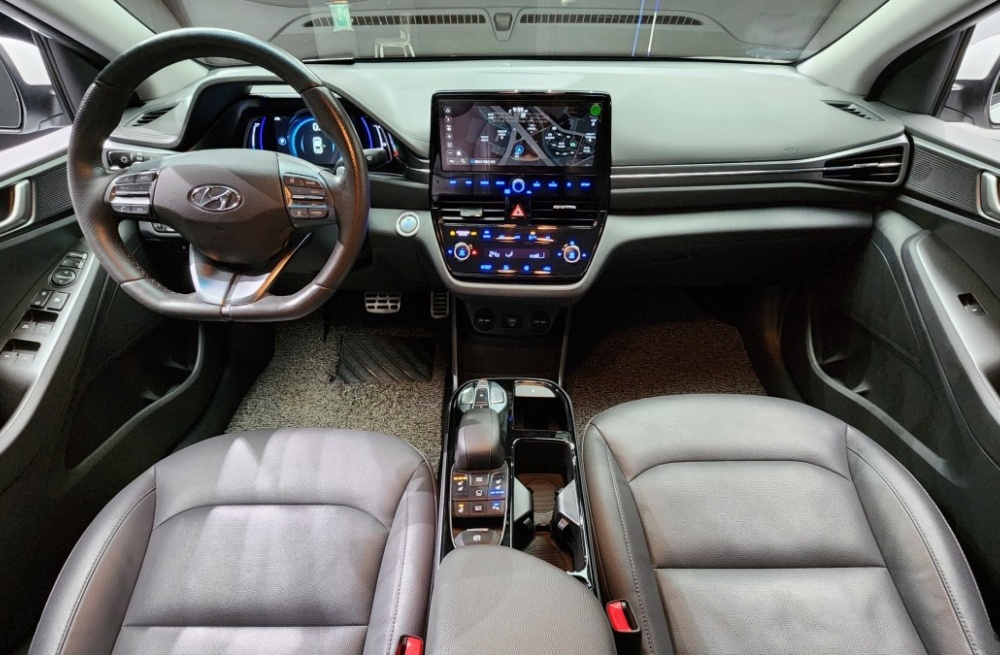 Hyundai The new Ioniq electric