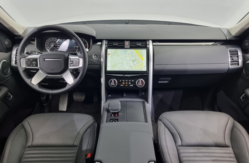 Land rover discovery 5