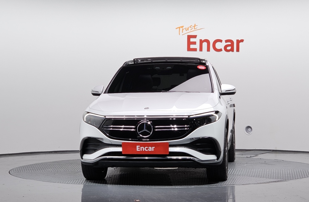 Mercedes-Benz EQA-H243
