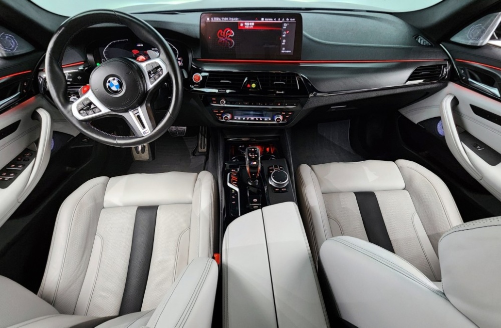 BMW M5 (F90)