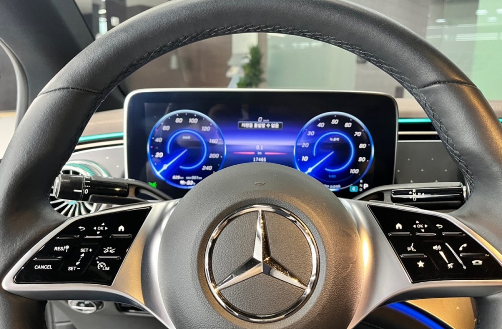 Mercedes-Benz EQE-V295