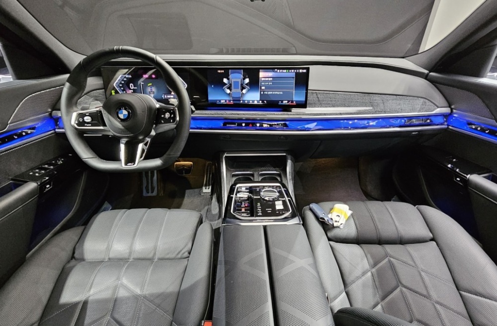 BMW 7 Series (G70)