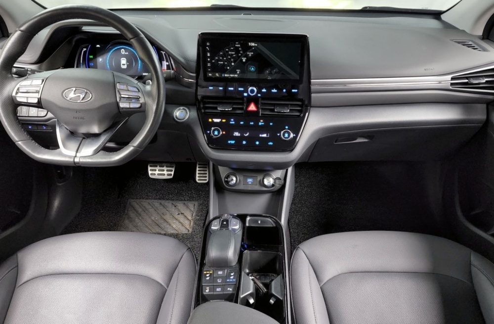 Hyundai The new Ioniq electric
