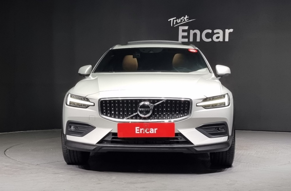 Volvo V60 Cross Country 2nd Generation