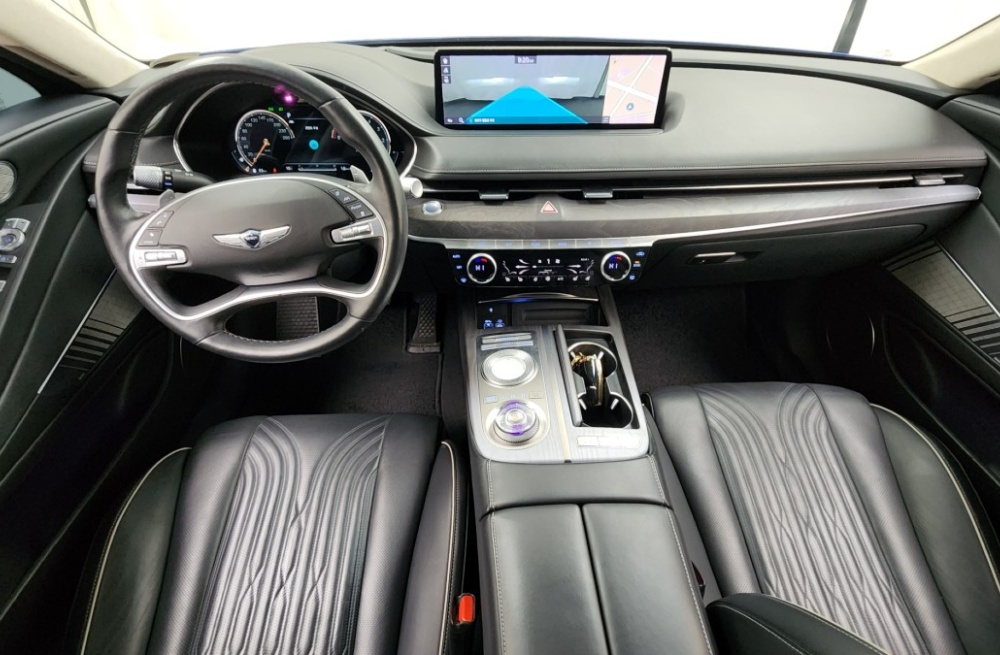Genesis G80 (RG3)