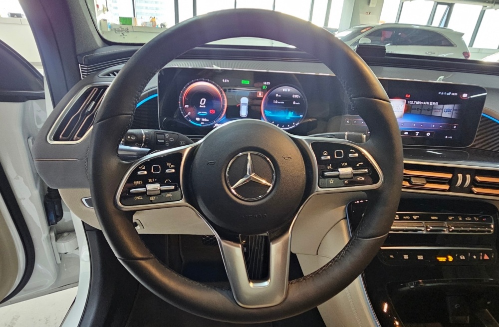 Mercedes-Benz EQC-N293