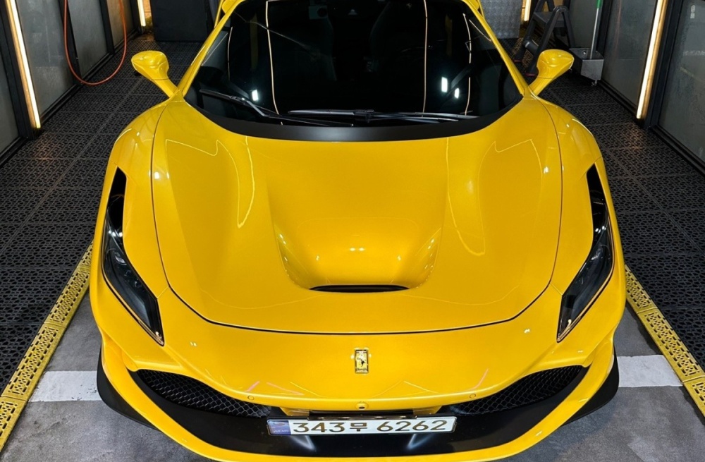 Ferrari F8 Spider