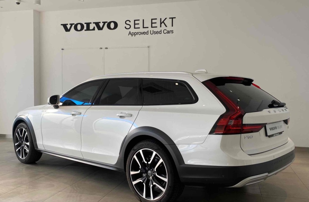 Volvo V90 Cross Country