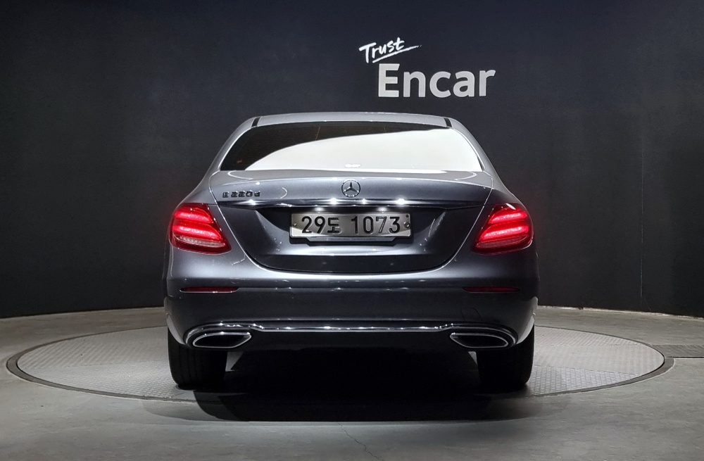 Mercedes-Benz E-Class W213