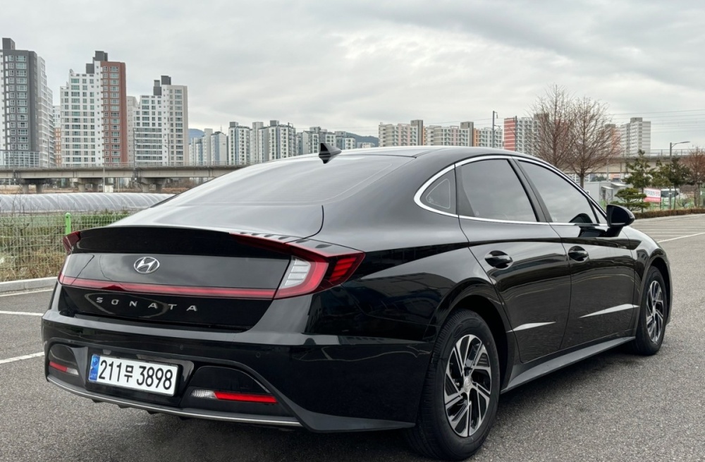 Hyundai Sonata Hybrid (DN8)