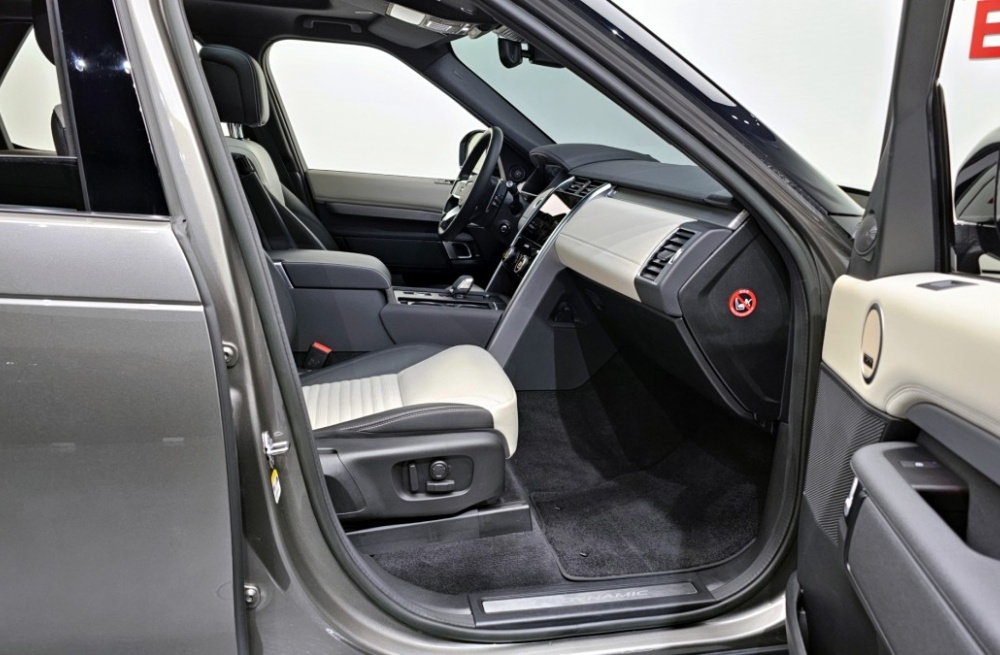 Land rover discovery 5