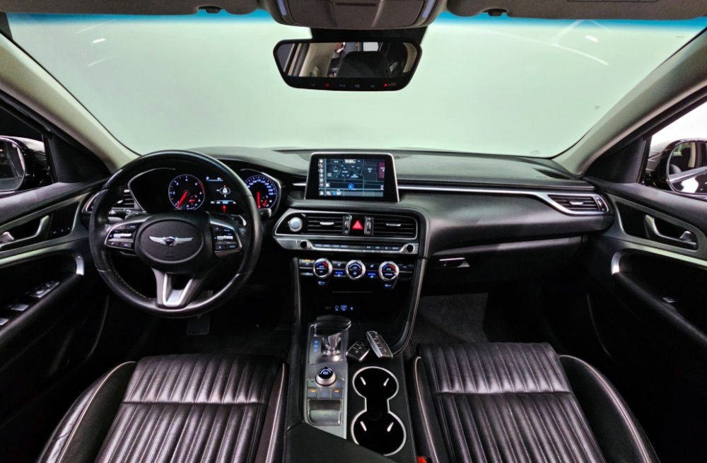 Genesis G70
