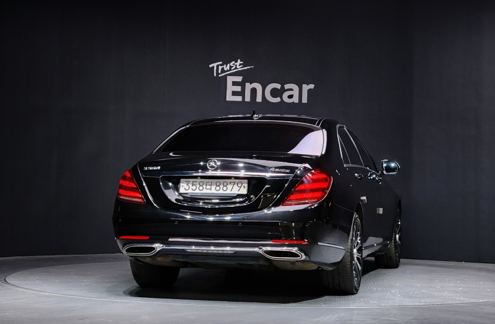 Mercedes-Benz S-Class W222