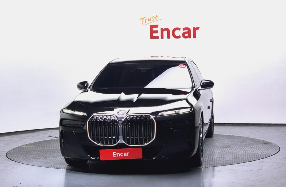 BMW 7 Series (G70)