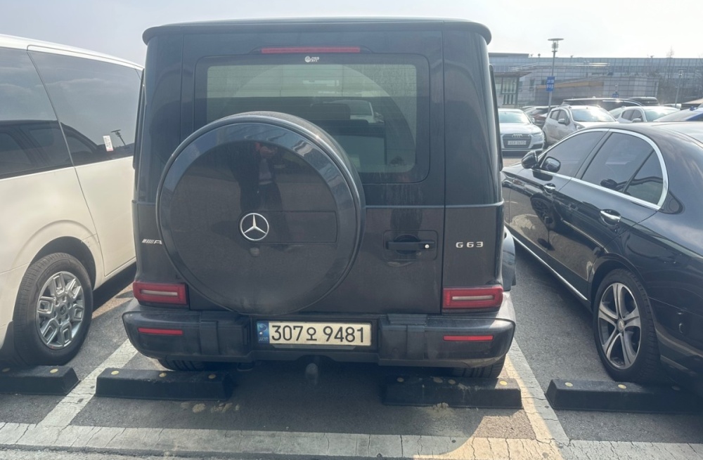 Mercedes-Benz G-Class W463b