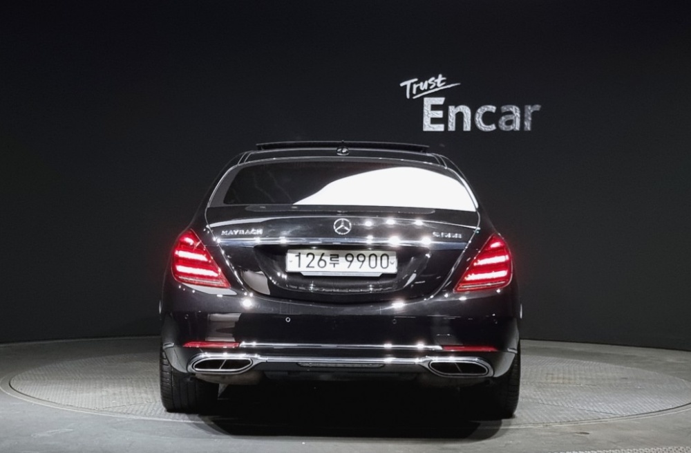 Mercedes-Benz S-Class W222