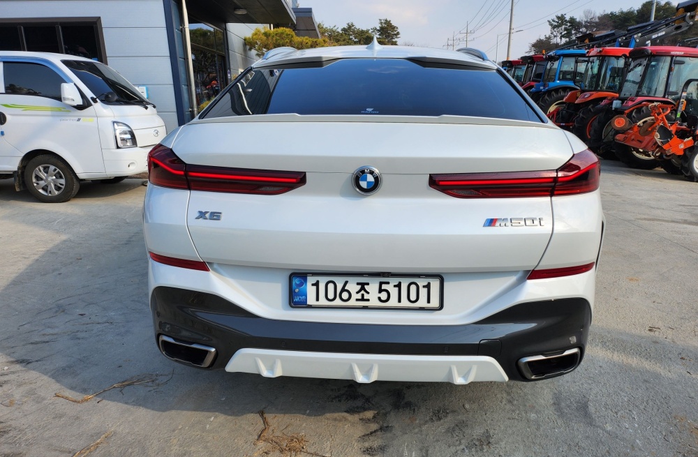 BMW X6 (G06)