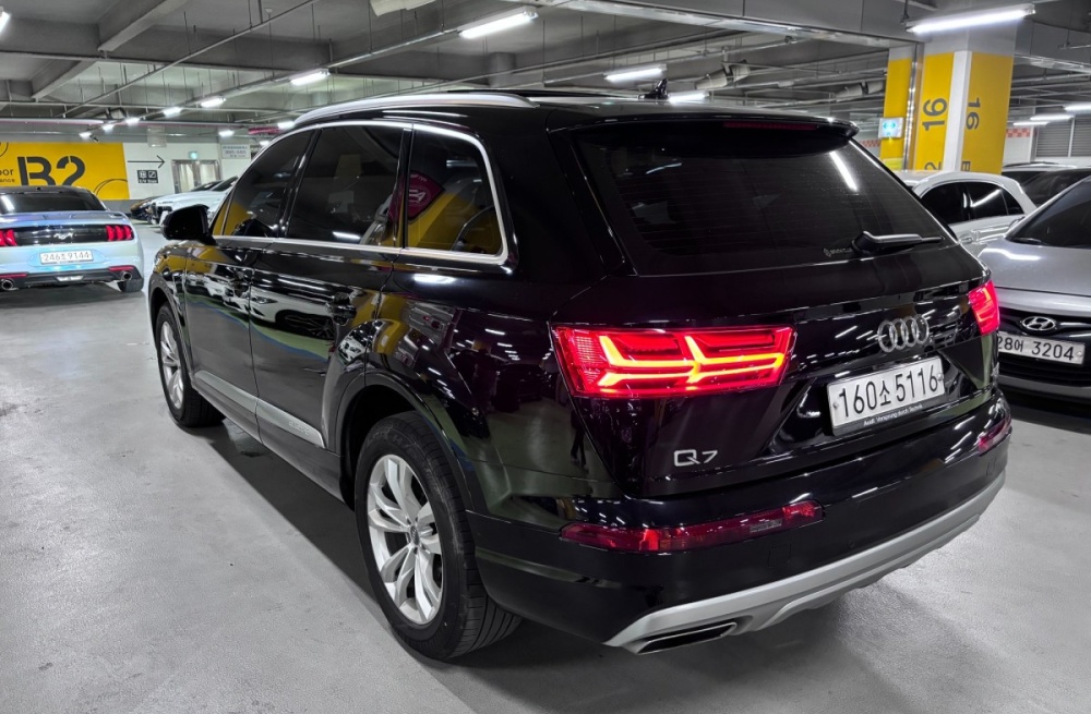 Audi Q7 (4M)