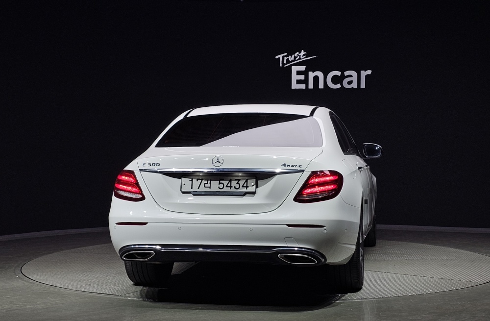 Mercedes-Benz E-Class W213