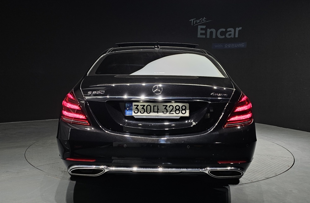 Mercedes-Benz S-Class W222