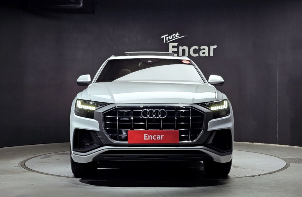 Audi Q8 (4M)