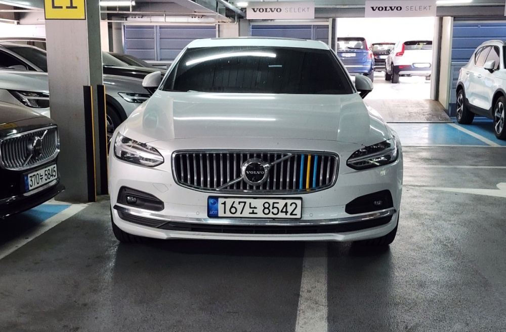 Volvo S90