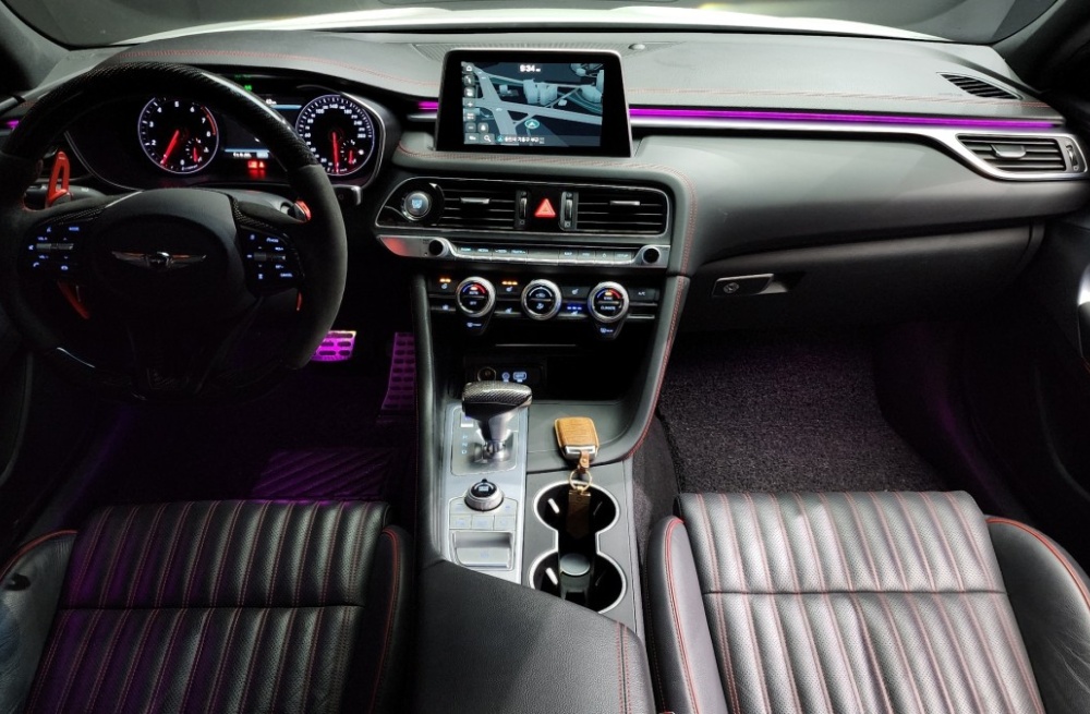 Genesis G70