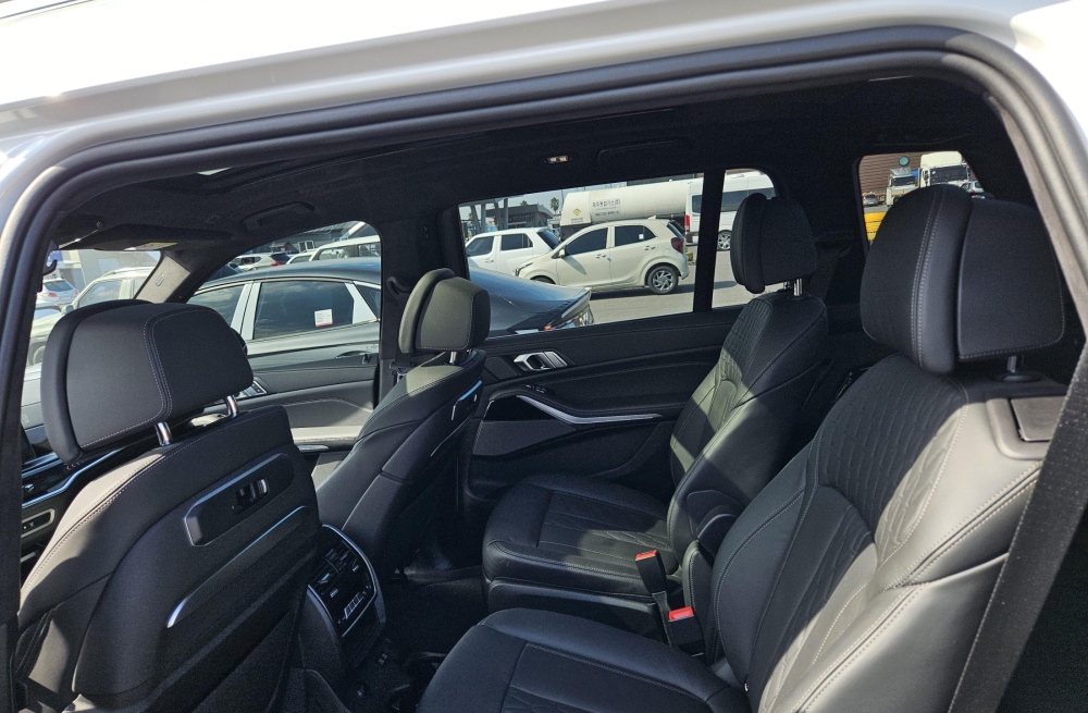 BMW 7 Series (G70)