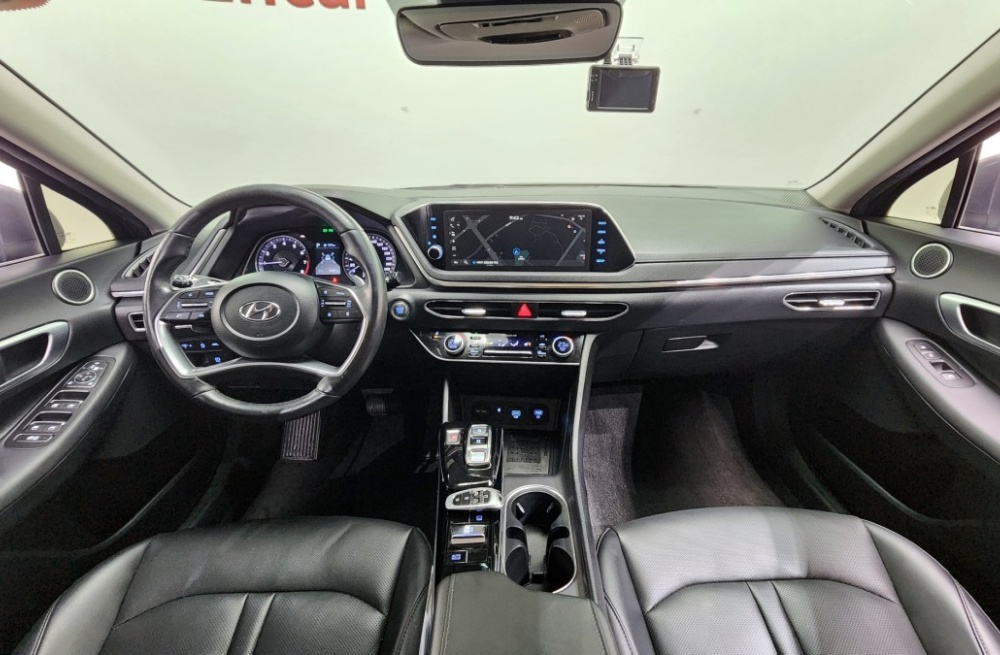 Hyundai Sonata (DN8)