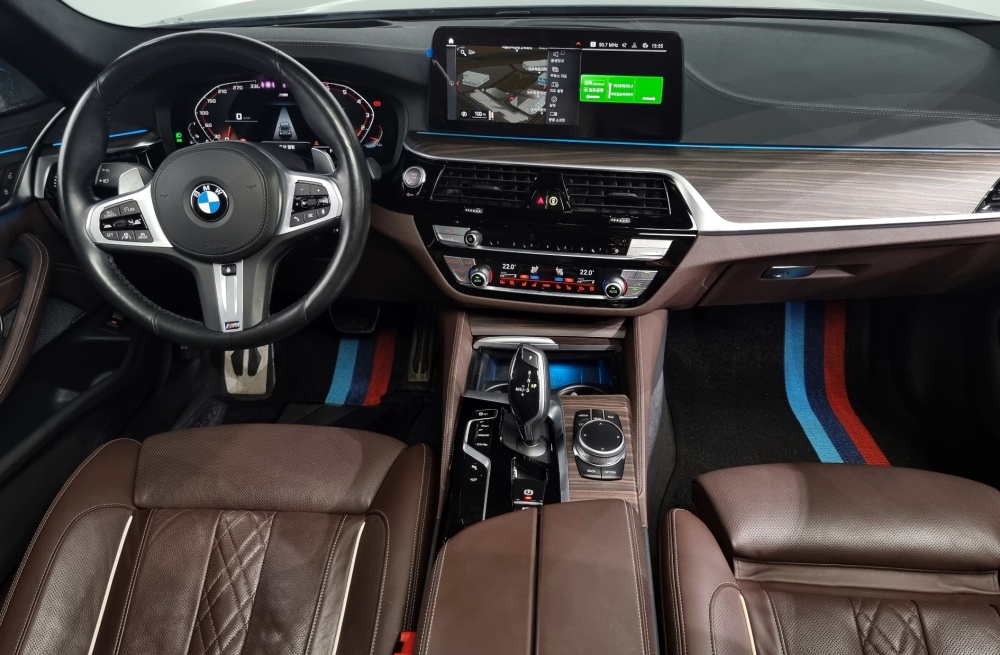 BMW 5 series (G30)