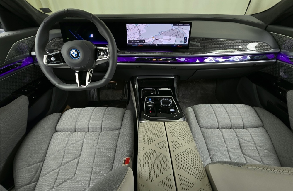 BMW i7 (G70)