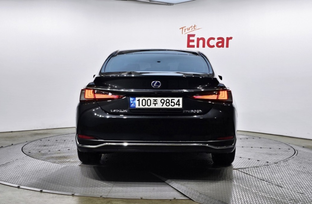 Lexus ES300h 7th generation