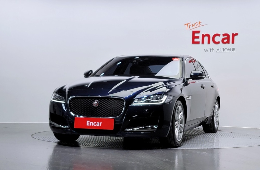 Jaguar XF (X260)