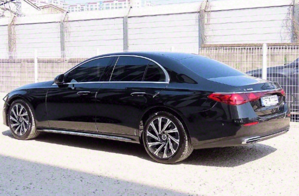 Mercedes-Benz E-Class W214